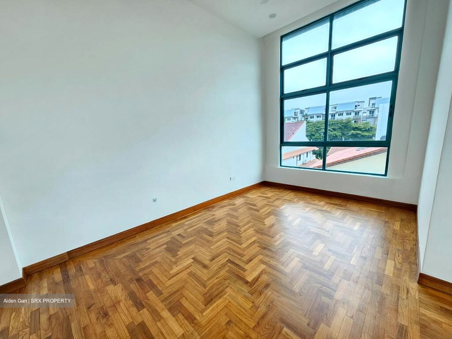 Paya Lebar Crescent (D19), Terrace #501957081